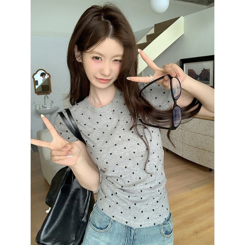 设计感圆领波点T恤女撞色减龄上衣2025夏季新款修身辣妹正肩短袖