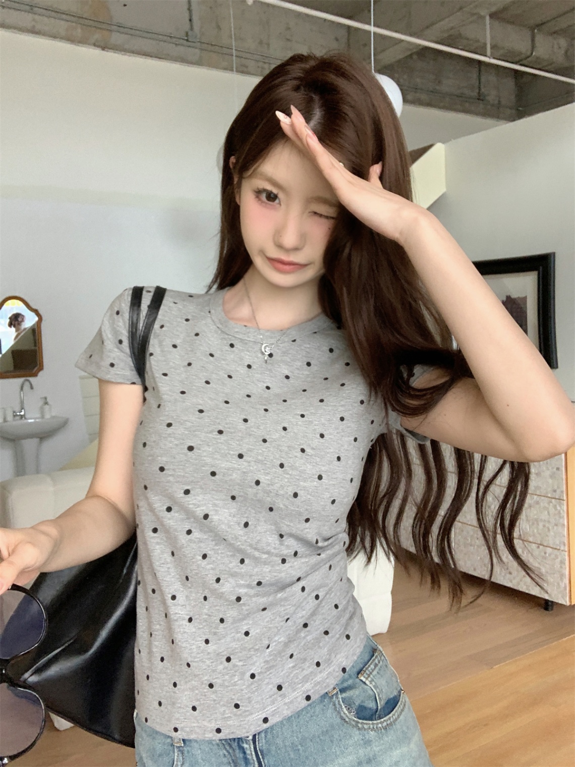 设计感圆领波点T恤女撞色减龄上衣2025夏季新款修身辣妹正肩短袖